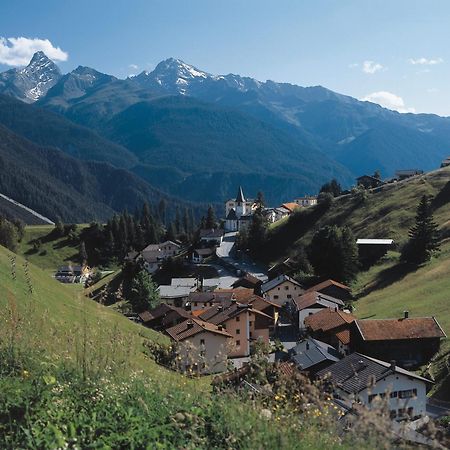 Boutique-Hotel Garni Bellevue Davos Wiesen Buitenkant foto