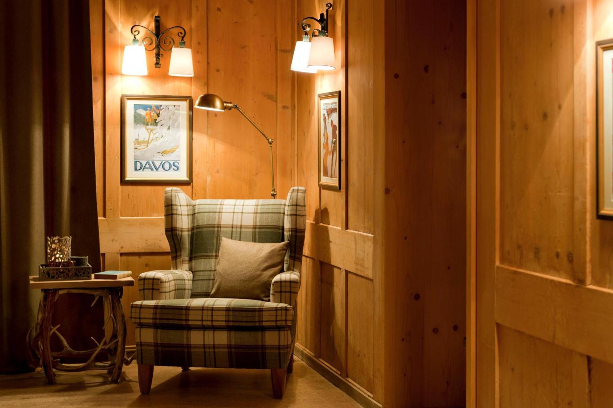 Boutique-Hotel Garni Bellevue Davos Wiesen Buitenkant foto