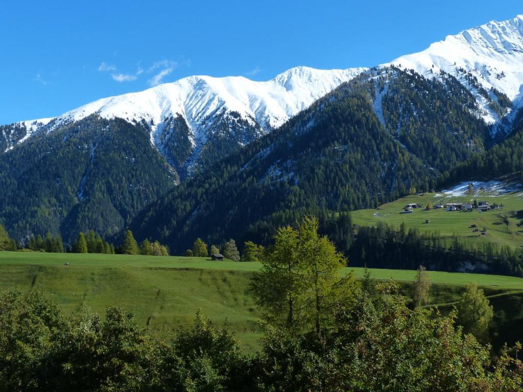 Boutique-Hotel Garni Bellevue Davos Wiesen Buitenkant foto